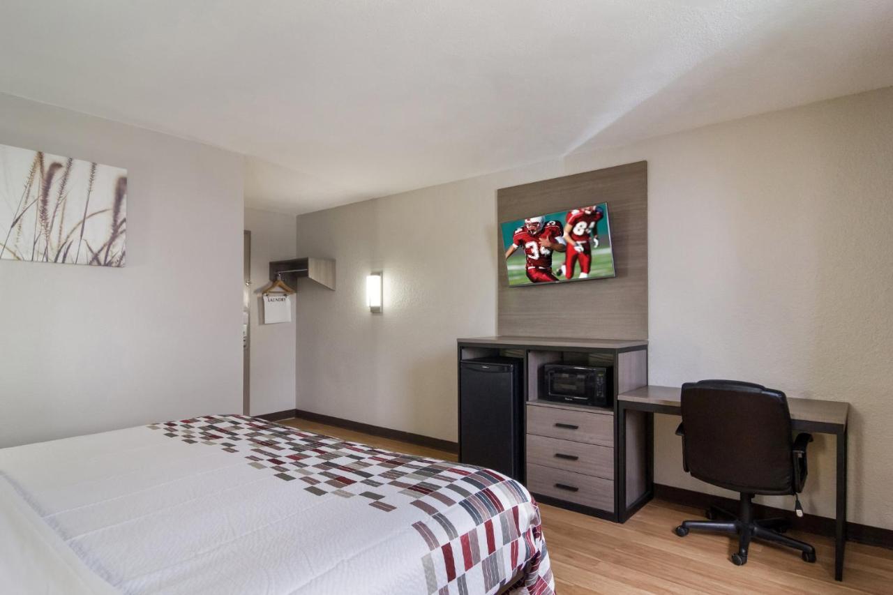 Red Roof Inn & Suites Brunswick I-95 מראה חיצוני תמונה