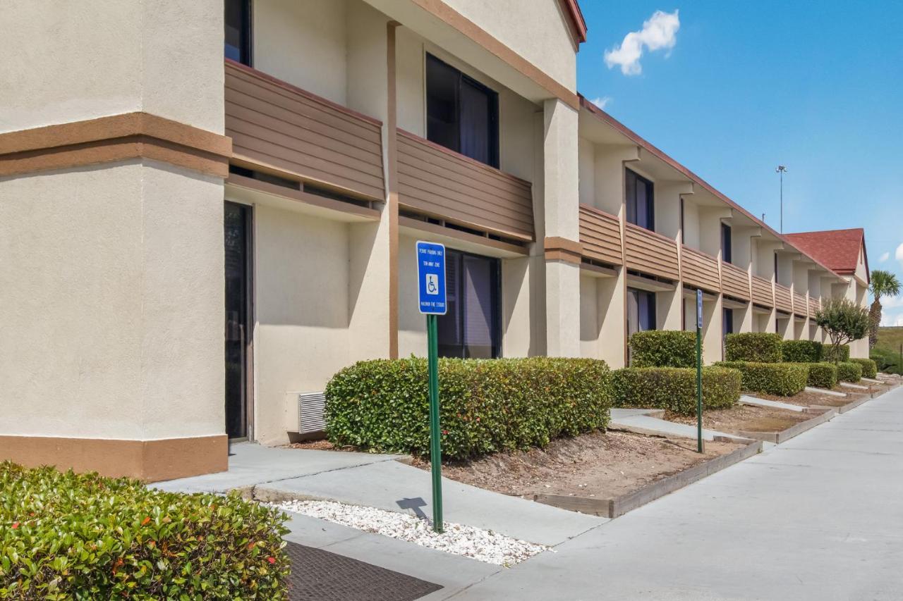 Red Roof Inn & Suites Brunswick I-95 מראה חיצוני תמונה
