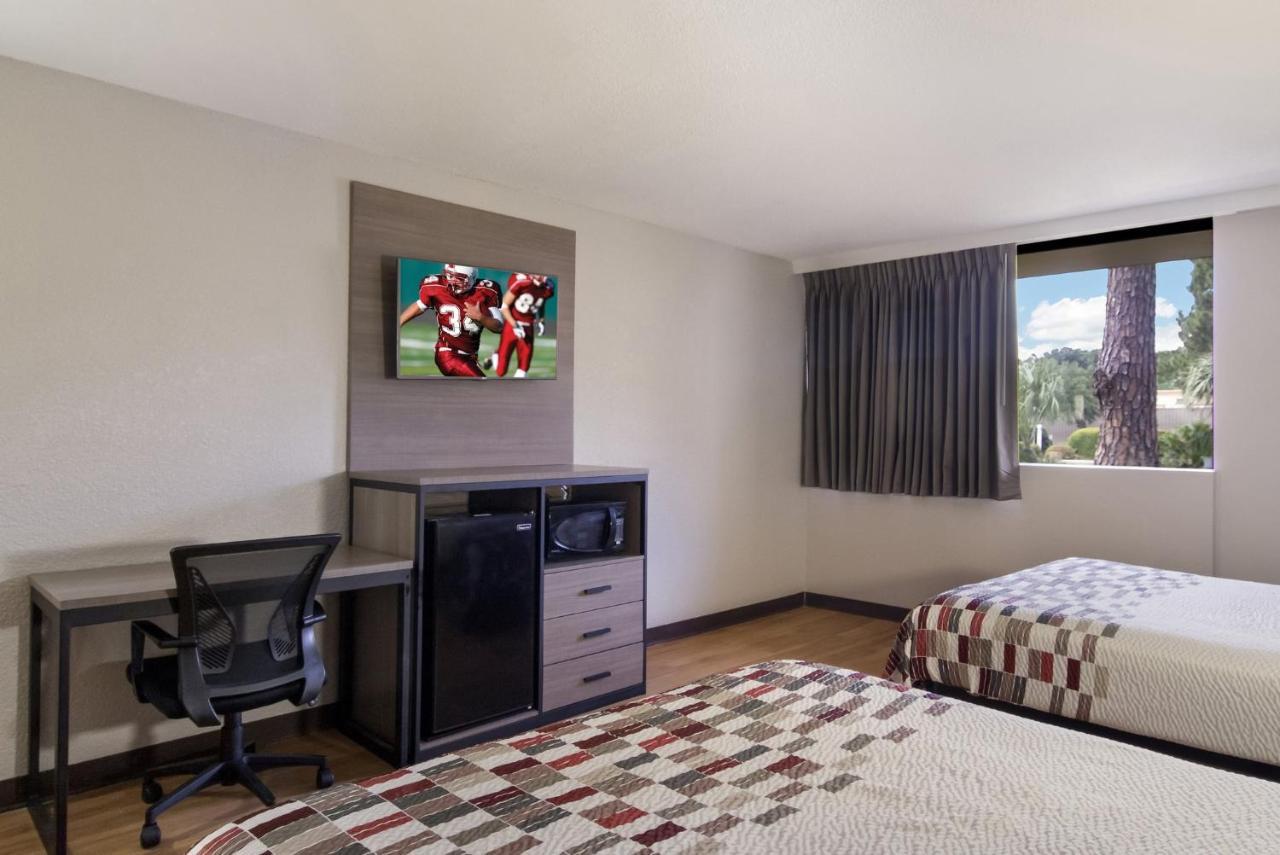 Red Roof Inn & Suites Brunswick I-95 מראה חיצוני תמונה