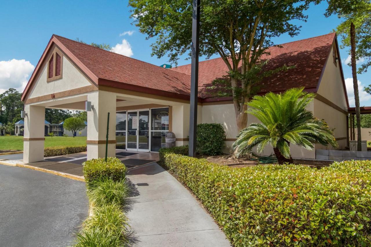 Red Roof Inn & Suites Brunswick I-95 מראה חיצוני תמונה