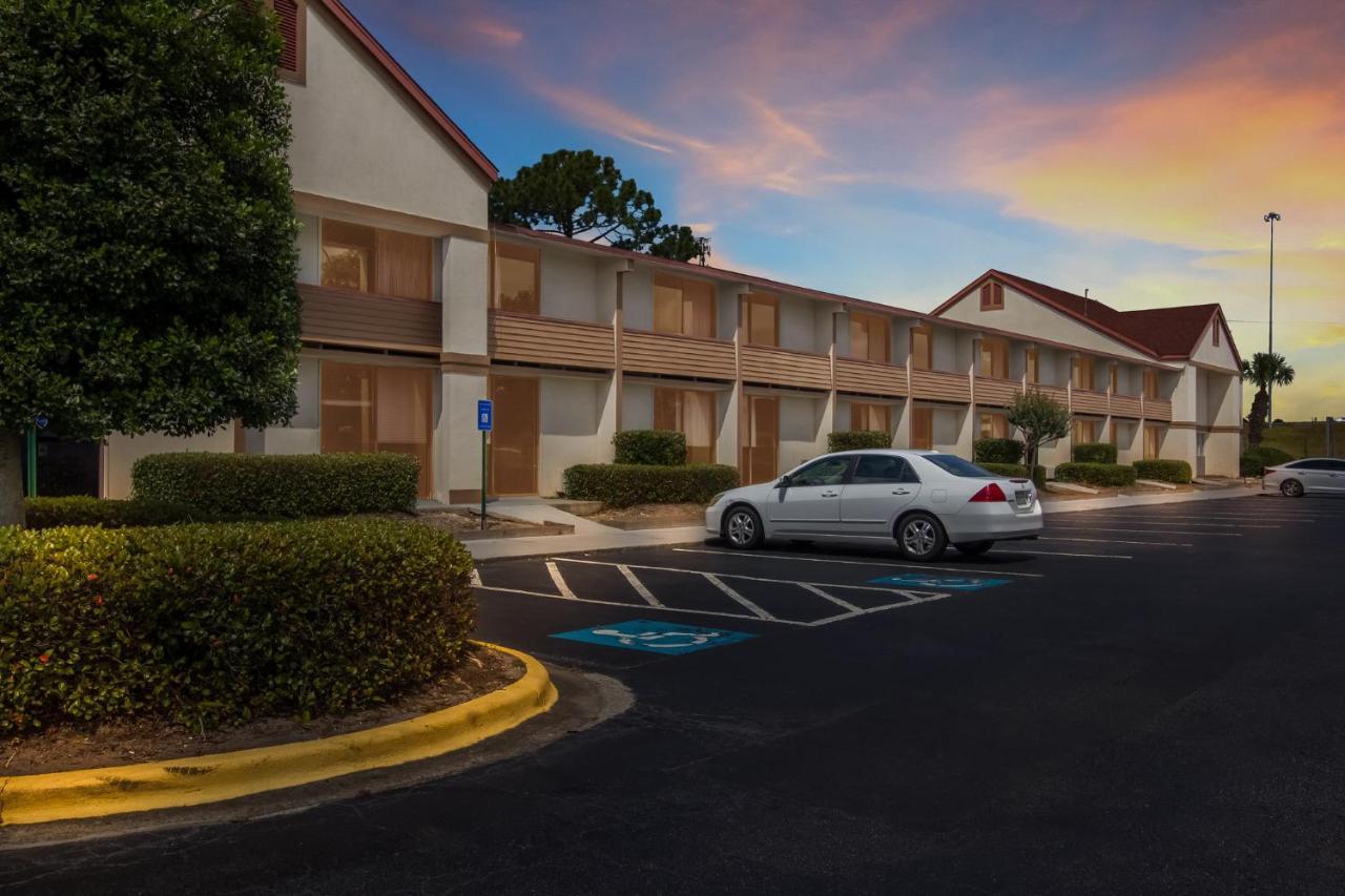 Red Roof Inn & Suites Brunswick I-95 מראה חיצוני תמונה